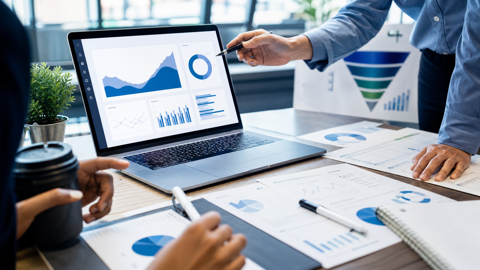 Digital Marketing & Growth service visual